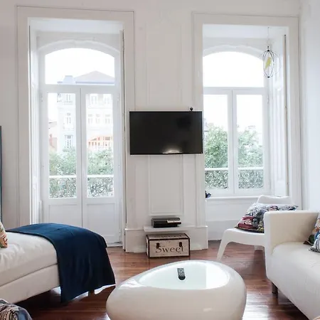 Albergue Nest House *